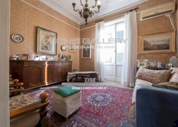 Salone - Appartamento via Accinelli, Genova (zona Castelletto) - foto 9