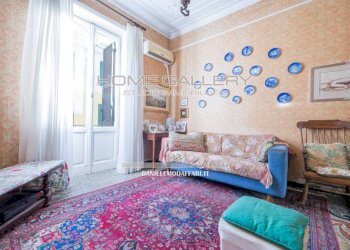 Soggiorno - Appartamento via Accinelli, Genova (zona Castelletto) - foto 13