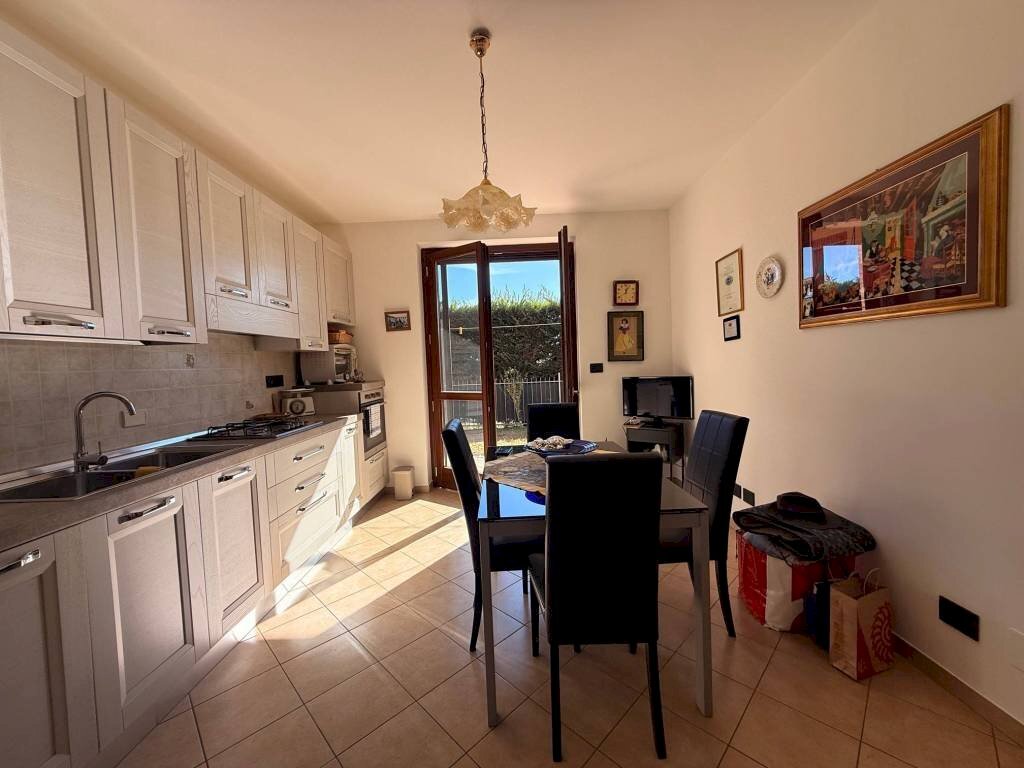 Cucina - Three-room apartment via Don Antonio Zappino, 34, Carmagnola - photo 3