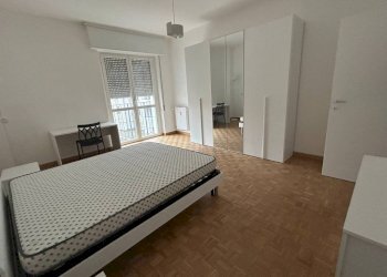 Camera da letto - Quadrilocale via Andrea Maffei, 6, Milano - foto 1