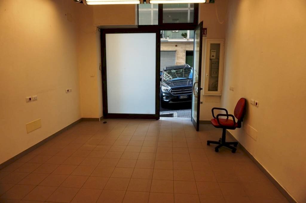 Ufficio - Negozio via Bartolomeo Carrea, 21r, Genova (zona Sampierdarena) - foto 2