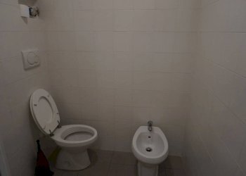 Bagno - Negozio via Bartolomeo Carrea, 21r, Genova (zona Sampierdarena) - foto 8