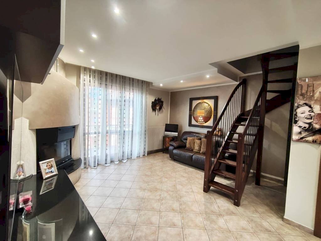 Salone - Quadrilocale via Assietta, 28, Candiolo - foto 1