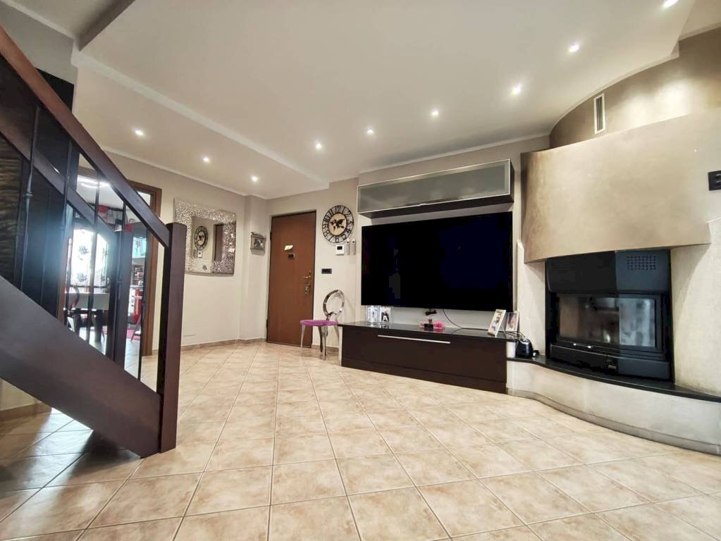 Salone - Quadrilocale via Assietta, 28, Candiolo - foto 2