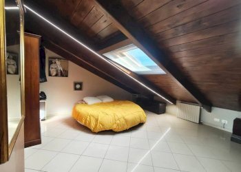 Camera da letto - Quadrilocale via Assietta, 28, Candiolo - foto 19