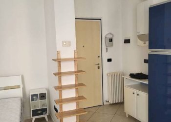 Stanza arredata - Appartamento via San Felice, 28, Bologna (zona Centro Storico) - foto 6