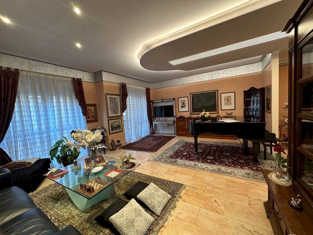 Salone - Appartamento via Giovanni da Verrazzano, Torino (zona Crocetta) - foto 1