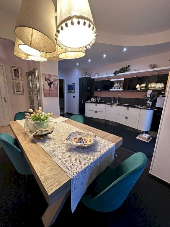 Cucina - Appartamento via Giovanni da Verrazzano, Torino (zona Crocetta) - foto 2