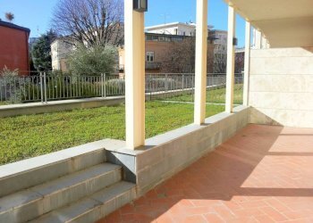 Giardino - Four-room apartment via San Gerolamo Miani, Bergamo - photo 4