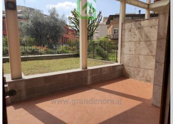 Terrazzo - Four-room apartment via San Gerolamo Miani, Bergamo - photo 8