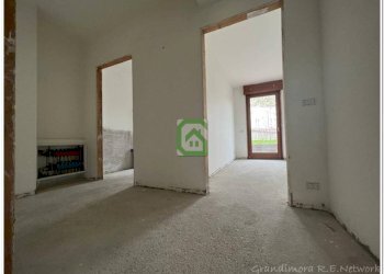 Stanza non arredata - Four-room apartment via San Gerolamo Miani, Bergamo - photo 41