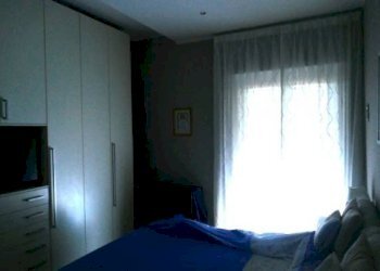Camera da letto - Bilocale all'asta via Romagna, 51, Genova (zona San Teodoro) - foto 13