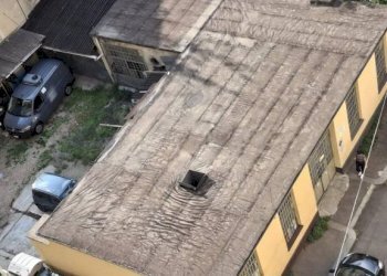 Posto macchina - Negozio via Borgone, 3, Torino (zona Pozzo Strada) - foto 1