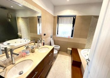 Bagno - Villa via Ernesto Cabruna, 15, frazione Quinto Al Mare, Genova - foto 30