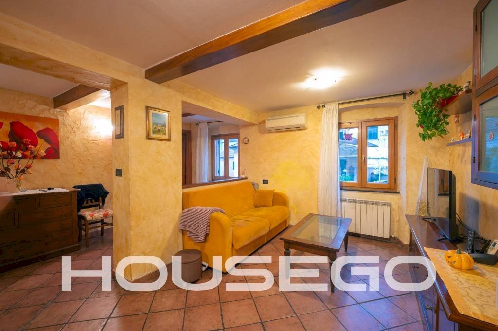 Salone - Trilocale via Ca' di Musa, 14, Genova (zona Struppa) - foto 3