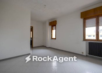 Camera da letto - Quadrilocale viale Barlaam da Seminara, 27, Catanzaro - foto 11