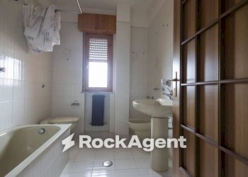 Bagno - Quadrilocale viale Barlaam da Seminara, 27, Catanzaro - foto 18