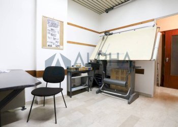 Interno non residenziale - Trilocale via Natale dell'Amore, Cesena - foto 8