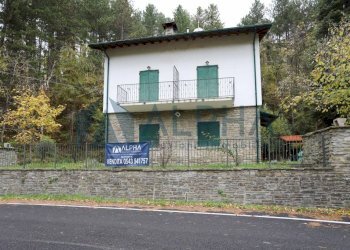 Facciata - Villa Località Castel dell'Alpe, Premilcuore - photo 1