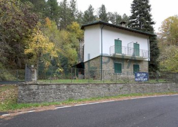 Facciata - Villa Località Castel dell'Alpe, Premilcuore - photo 2