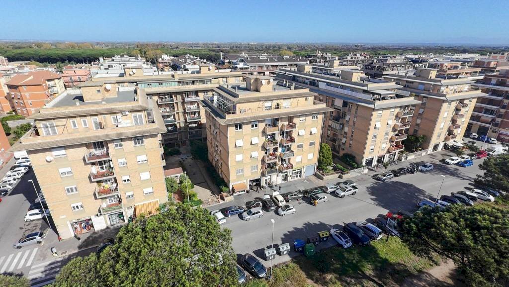 Vista - Trilocale via Mar Rosso, Roma (zona Lido di Ostia) - foto 1