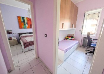 Camera da letto - Trilocale via Mar Rosso, Roma (zona Lido di Ostia) - foto 7