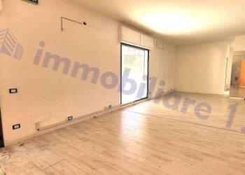 Stanza non arredata - Ufficio via delle Magnolie, 19, Alcamo - foto 14