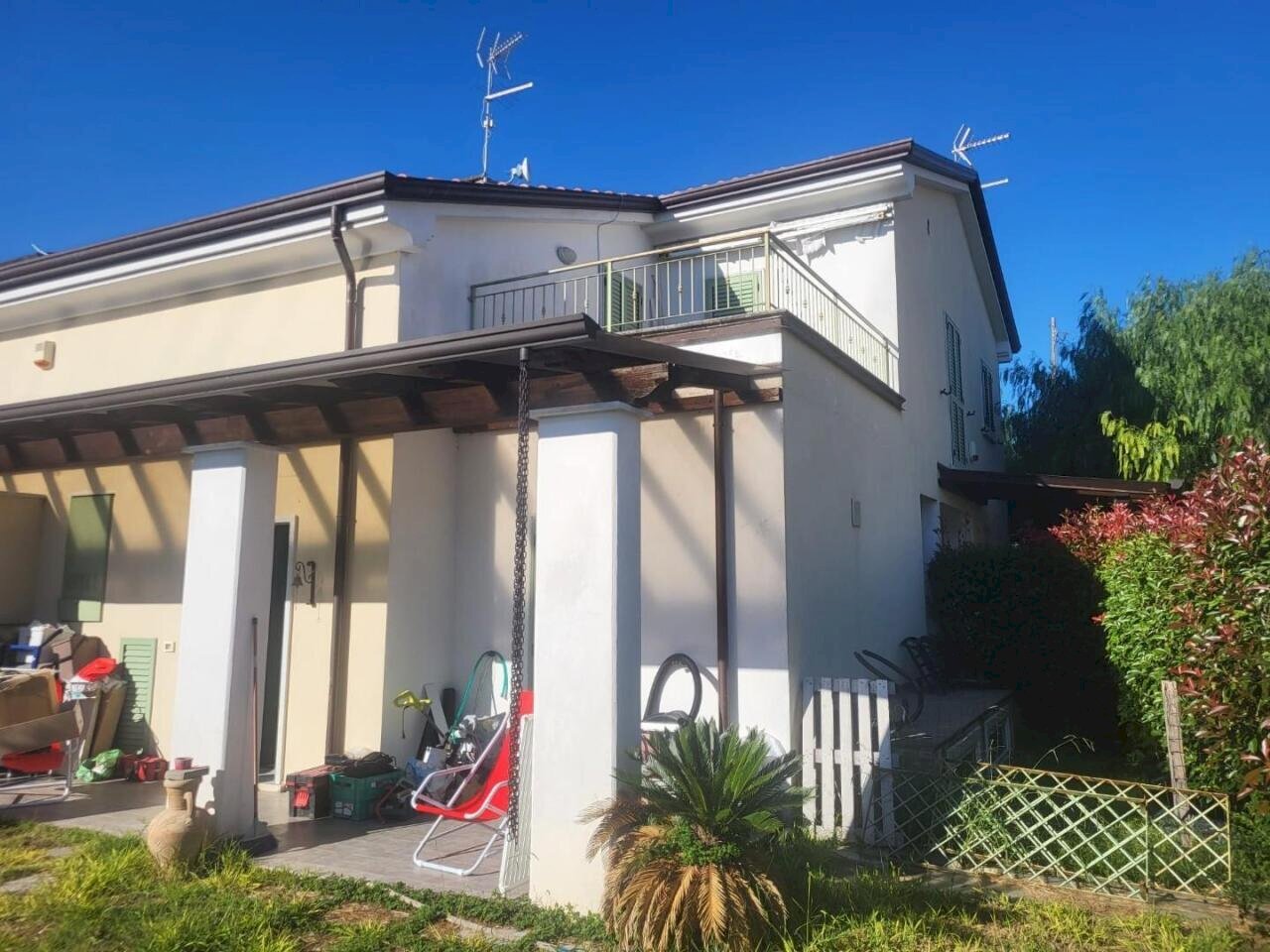 lu2.jpg - Portion of a house Luni - photo 1