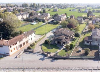 Villa Via Correggio, Cento - foto 1