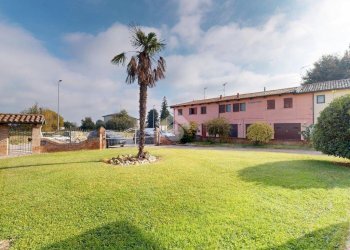 Villa Via Correggio, Cento - foto 11