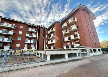 Quadrilocale Viale Martiri della Libertà, Borgaro Torinese - foto 2