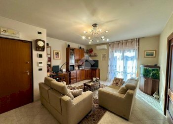 Quadrilocale Viale Martiri della Libertà, Borgaro Torinese - foto 1