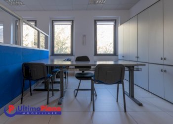 Office Località Grand Chemin 20, Saint-Christophe - photo 5