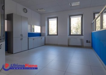 Office Località Grand Chemin 20, Saint-Christophe - photo 6