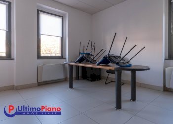 Office Località Grand Chemin 20, Saint-Christophe - photo 8