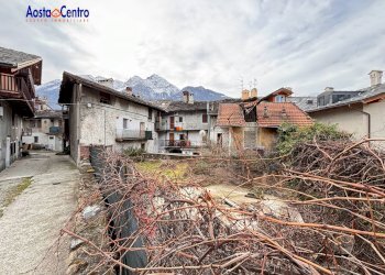 Foto 2 - Casa indipendente Via Ponte Romano, Aosta - foto 2