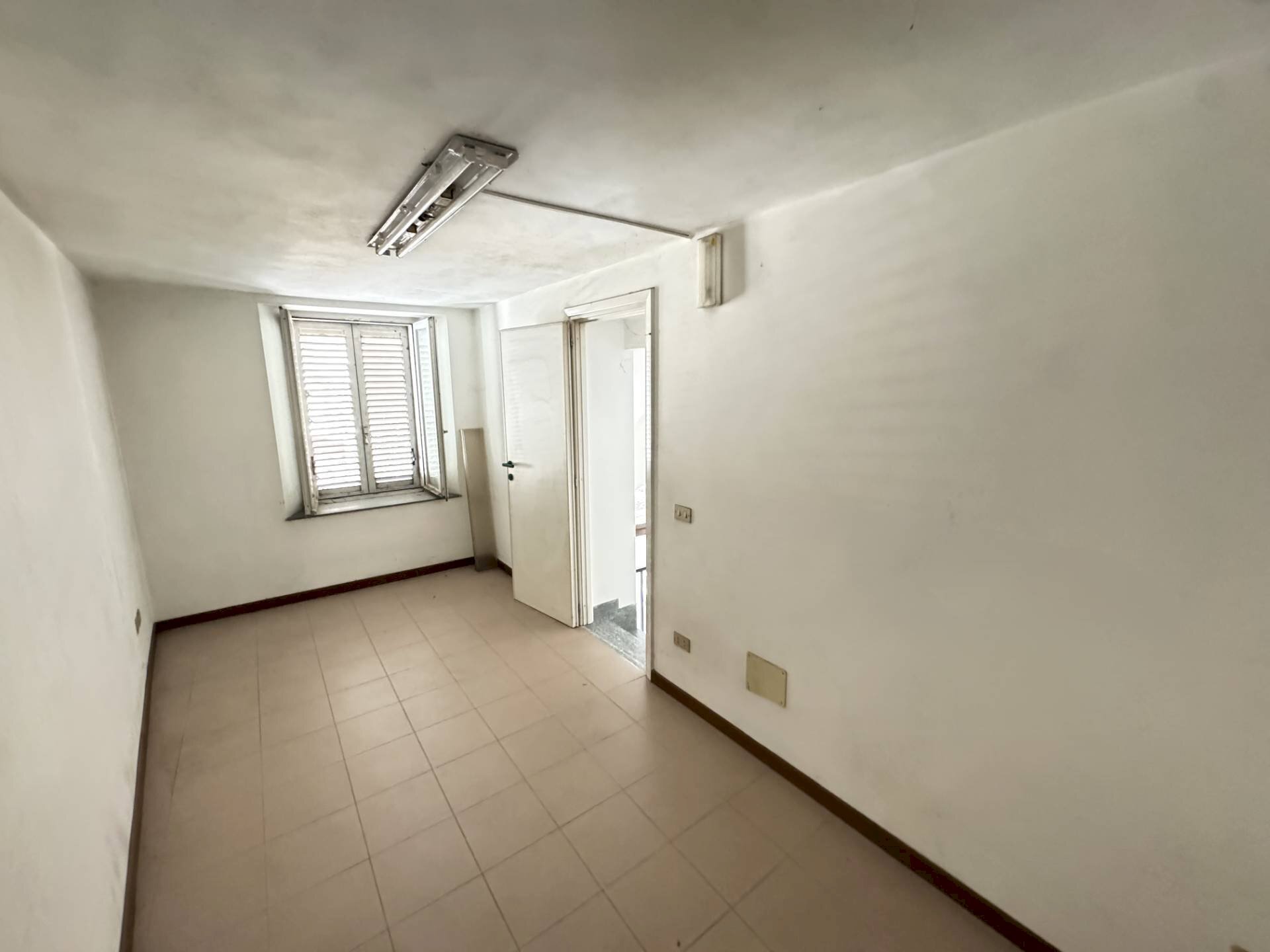 Foto 3 - Locale Commerciale Corso Gugliemo Marconi
 
snc, Fermo - foto 3