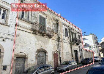 Foto 1 - Casa indipendente via Mazzini, Canosa di Puglia - foto 1