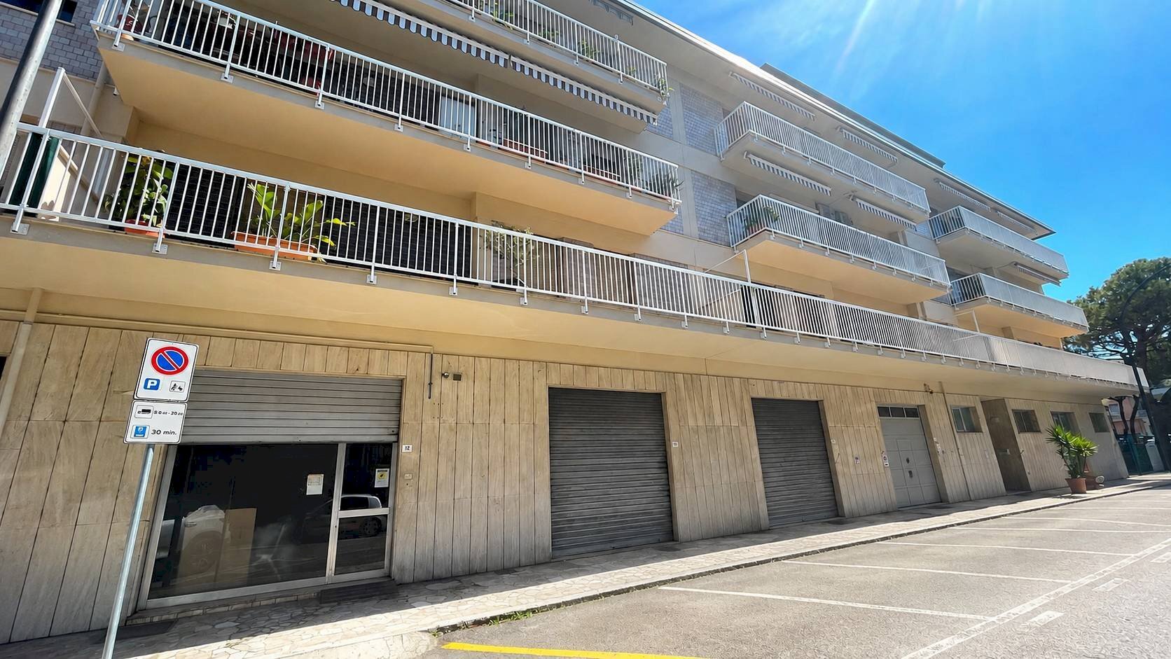 Foto 2 - Box Via Machiavelli
8, San Benedetto del Tronto - photo 2