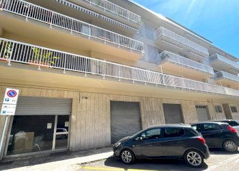 Foto 3 - Box Via Machiavelli
 
8, San Benedetto del Tronto - photo 2