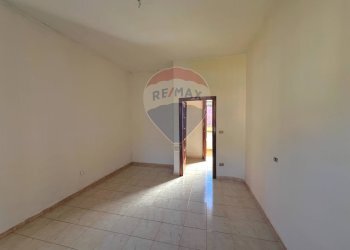 Stanza vuota - Bilocale via Roma
 
26, Frattaminore - foto 3