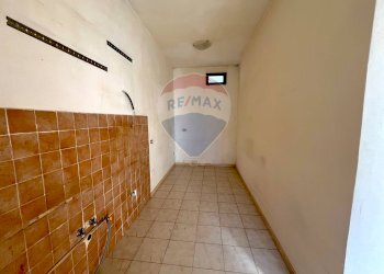 Stanza vuota - Bilocale via Roma
 
26, Frattaminore - foto 5