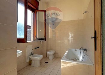 Bagno - Bilocale via Roma
 
26, Frattaminore - foto 7