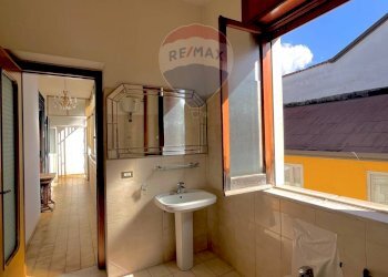 Bagno - Bilocale via Roma
 
26, Frattaminore - foto 8