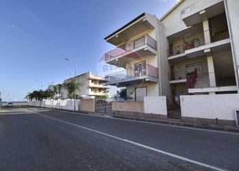 Edificio all\'aperto - Trilocale via Caminiti
 
3, Santa Teresa di Riva - foto 1