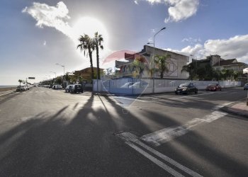 Edificio all\'aperto - Trilocale via Caminiti
 
3, Santa Teresa di Riva - foto 3