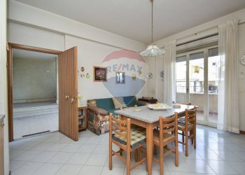 Sala da pranzo - Trilocale via Caminiti
 
3, Santa Teresa di Riva - foto 9