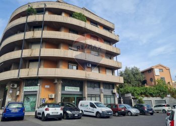 Edificio all\'aperto - Casa indipendente Via Guglielmo
 
19-20-21, Catania - foto 3