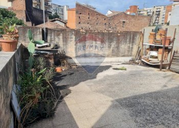 Terrazza - Casa indipendente Via Guglielmo
 
19-20-21, Catania - foto 28