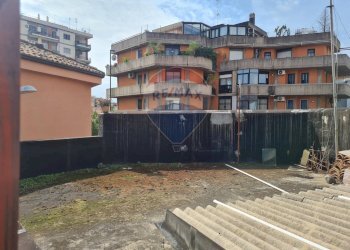 Edificio all\'aperto - Casa indipendente Via Guglielmo
 
19-20-21, Catania - foto 31